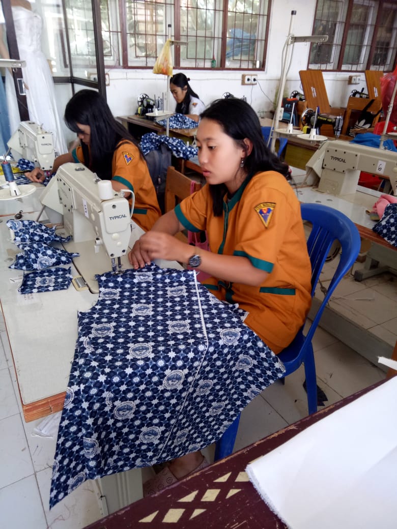 Unit produksi Tata Busana